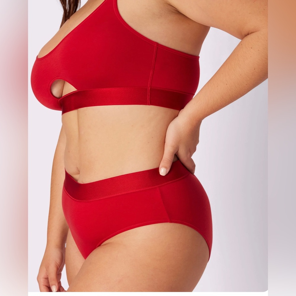 Vintage High Cut Brief & Peekaboo Scoop Bralette